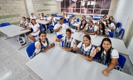 ESTUDIANTES DE COLEGIOS PÚBLICOS DEL DISTRITO ESTUDIAN CON “BARRANQUIILA ES BILINGÜE”.