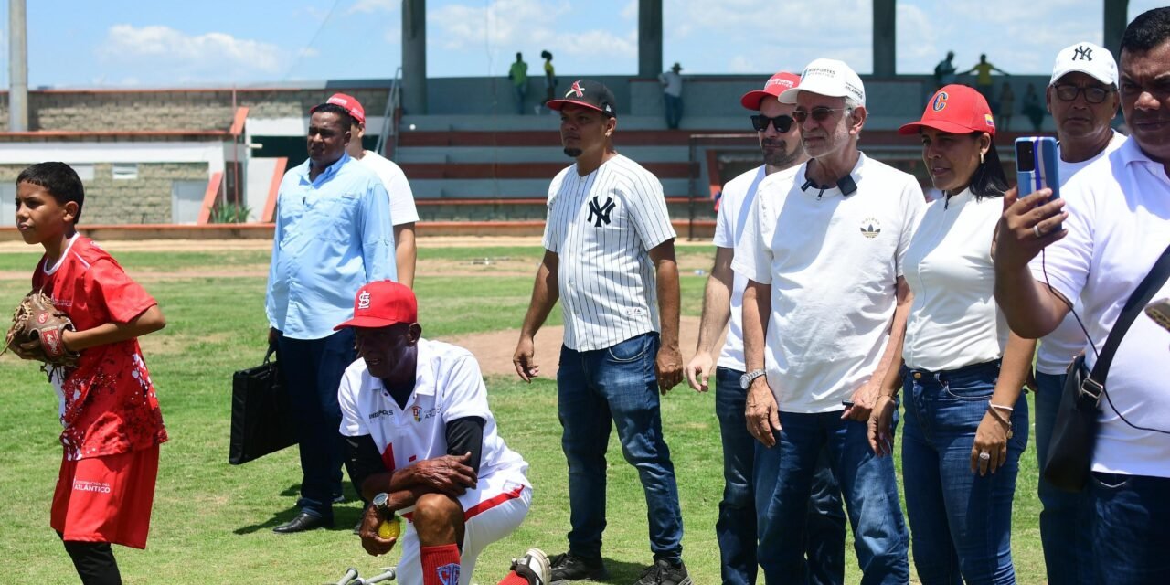 EN EL SUR DEL ATLÁNTICO INAUGURAN ESCUELA DE FORMACIÓN DE BÉISBOL.