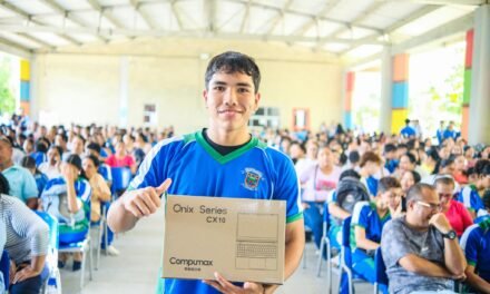 GOBERNACIÓN DEL ATLÁNTICO ENTREGÓ 222 COMPUTADORES PORTÁTILES A ESTUDIANTES DE TUBARÁ.
