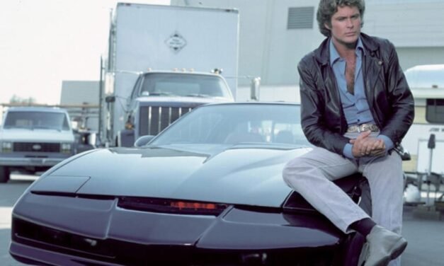 EL CARRO DE LOS AÑOS 80 QUE SIGUE SIENDO EL MÁS FANTÁSTICO EN LA ACTUALIDAD.