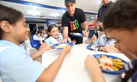 DONDE ANTES HABÍA HAMBRE, HOY SE SIRVE ESPERANZA: LA NUEVA COCINA QUE TRANSFORMA LA VIDA DE CIENTOS DE ESTUDIANTES EN BARRANQUILLA