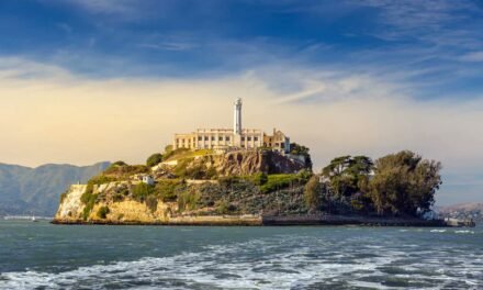 ENTRE REJAS Y LEYENDAS: EL OSCURO PASADO DE ALCATRAZ