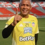 EL TIBURÓN VOLVIÓ A NADAR EN SU HABITAD: JUNIOR ESTRENÓ LA NUEVA CANCHA DEL METROPOLITANO